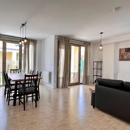 Casa Hazas - Monabri Nyaraló